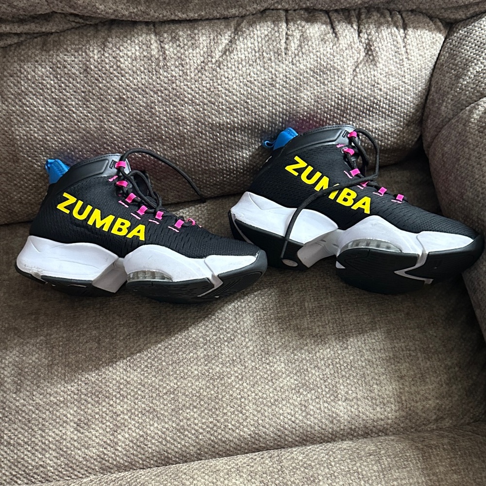 Zumba Fitness Kids Black and Pink Sneakers